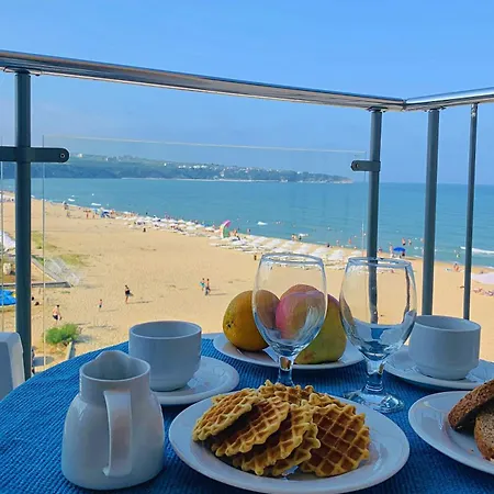 Διαμέρισμα бийч - Obzor